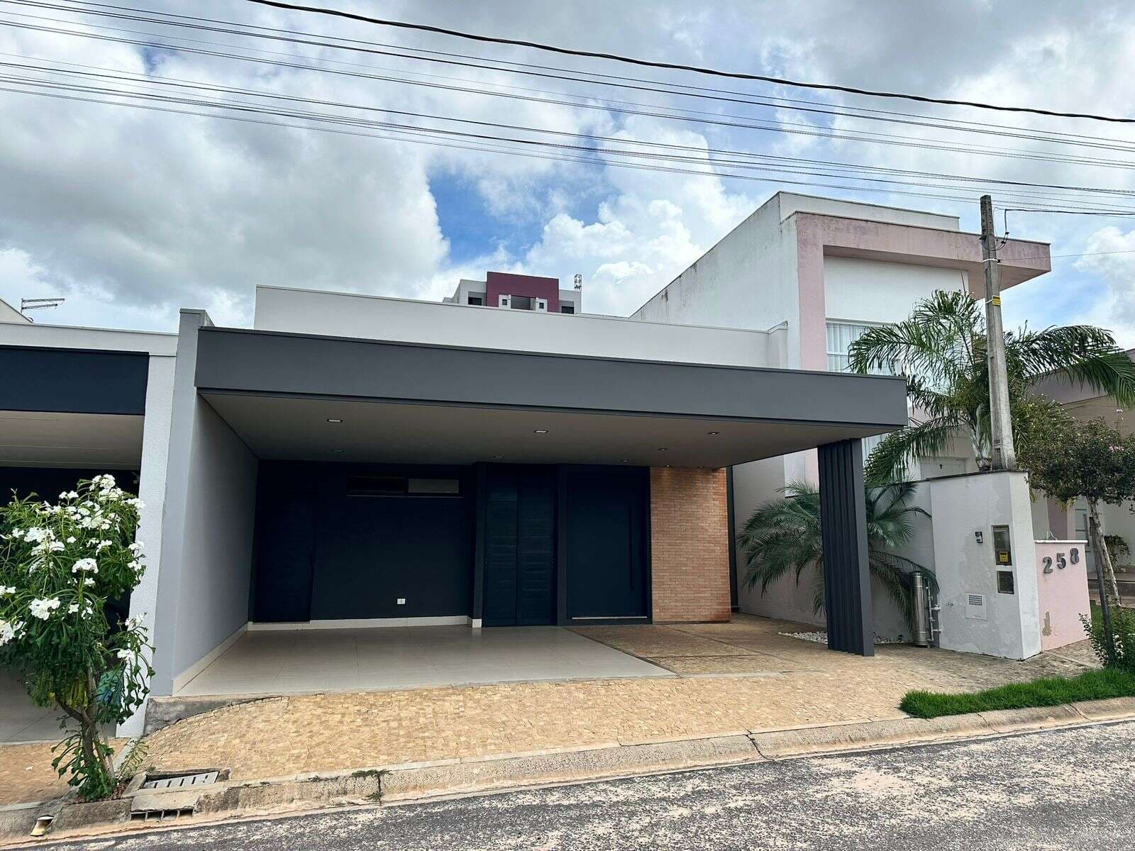 Casa para Comprar em Marília no bairro ESMERALDA RESIDENCE II
